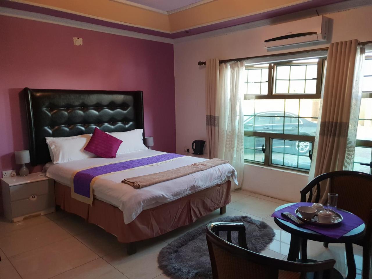 Mathlyn Guest House Francistown Luaran gambar