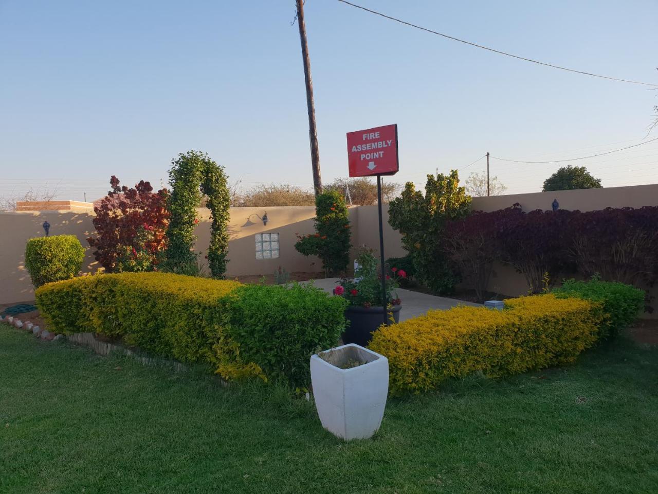 Mathlyn Guest House Francistown Luaran gambar